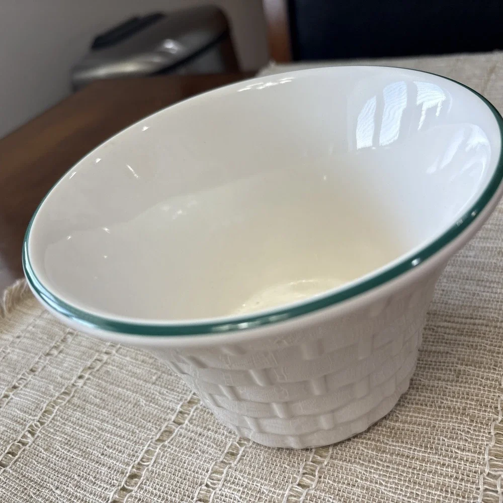 Pfaltzgraff Winterberry Stoneware Basket Planter Small 4